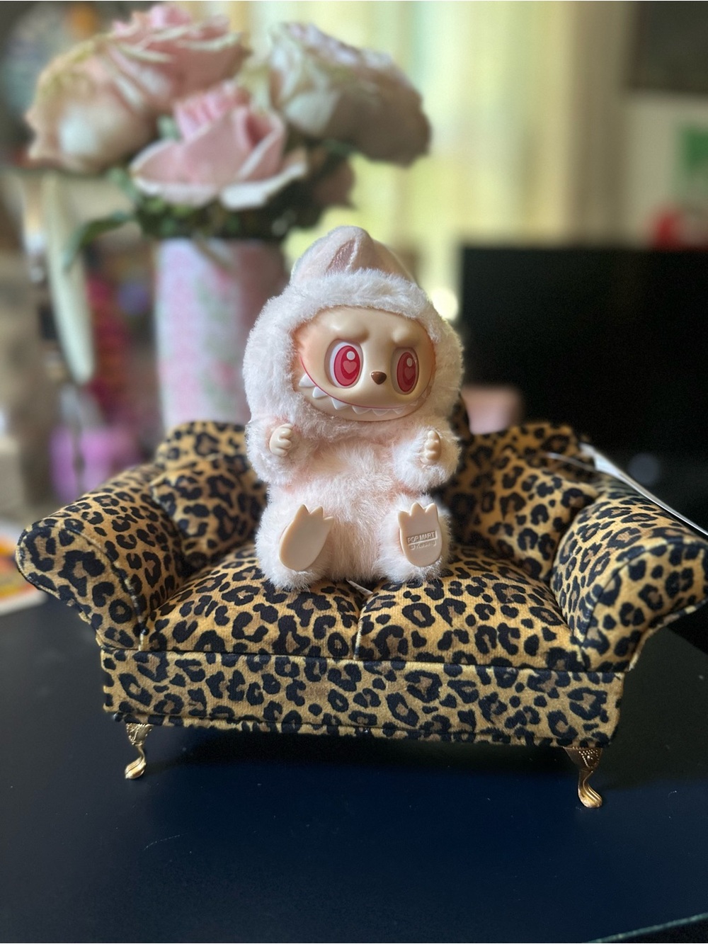 Miniature leopard sofa jewelry box / labubu display couch